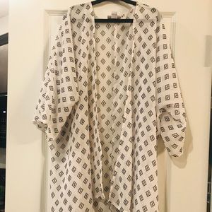 LuLaroe Bianka Kimono Cover Up